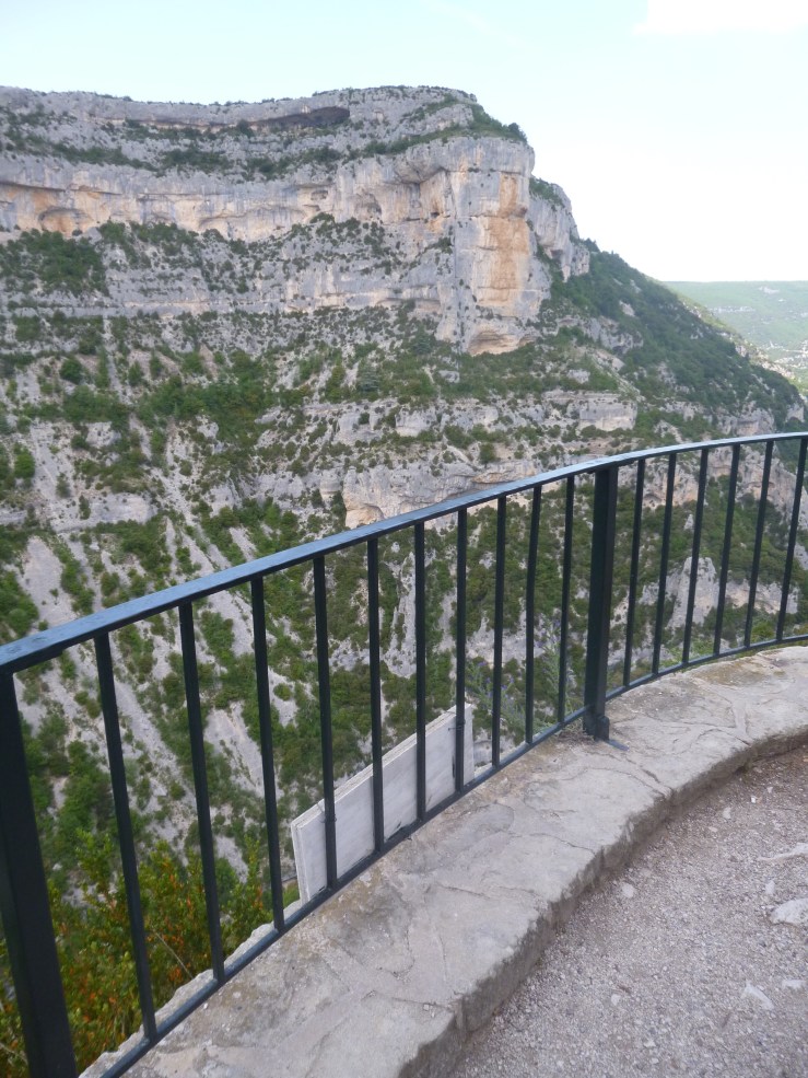 LA NESQUE PANNEAU A L'ENVERS